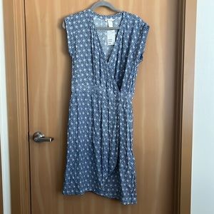 Hm geometric stars wrap dress